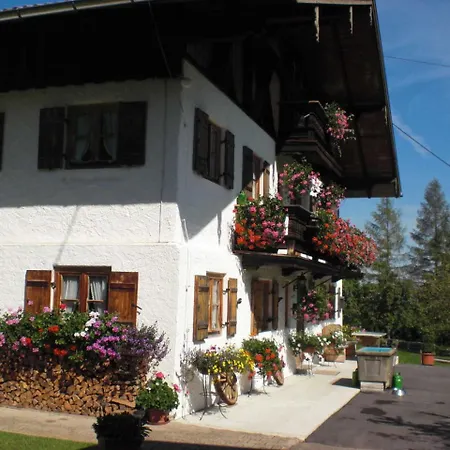 Greinhof Apartment *